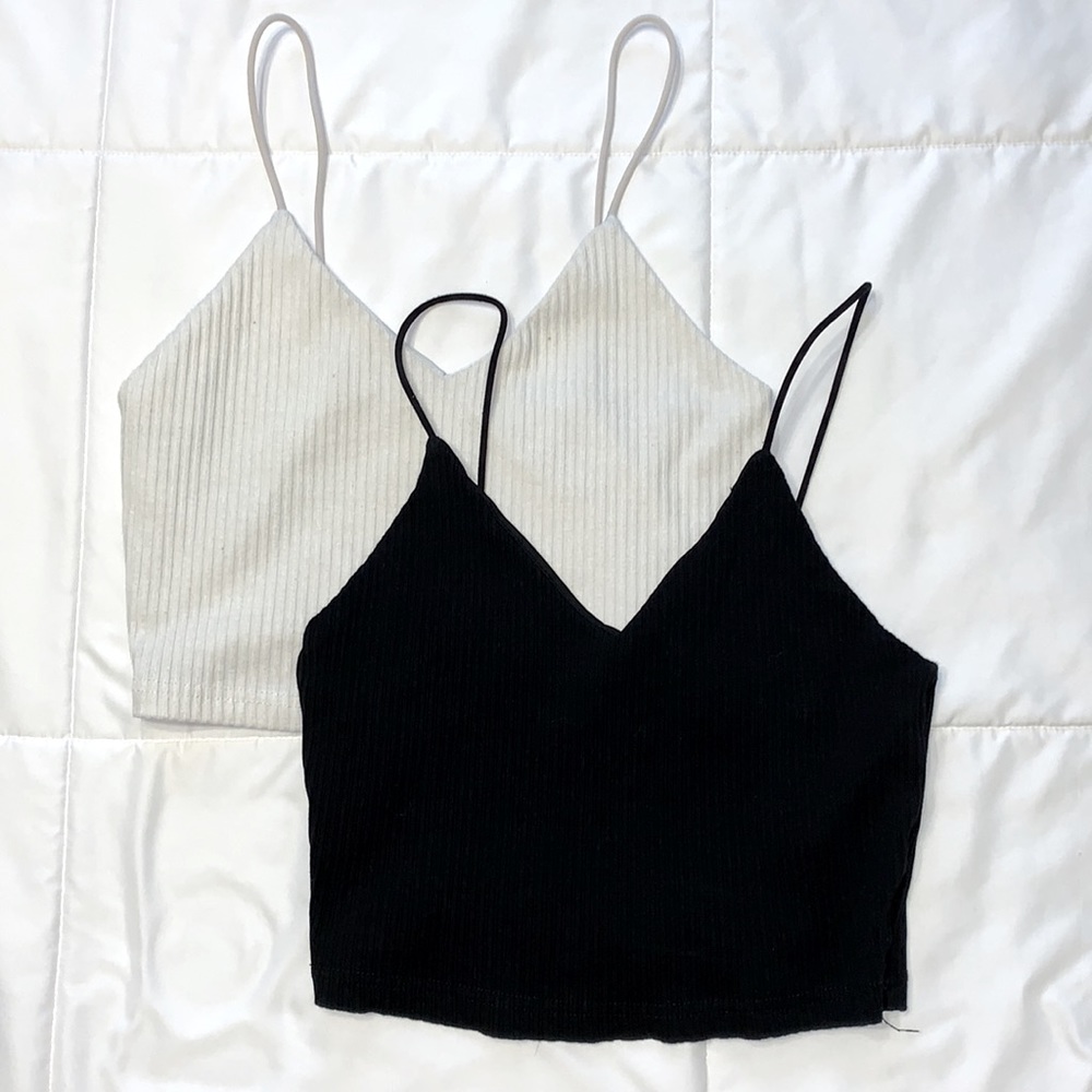 White/Blk Ribbed Crop Tops BUNDLE ✨